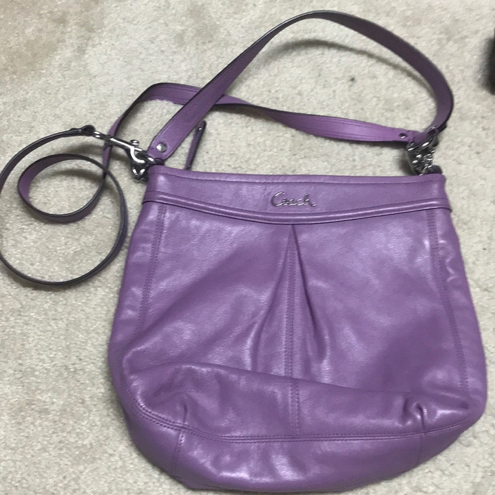 EUC lavender Coach purse